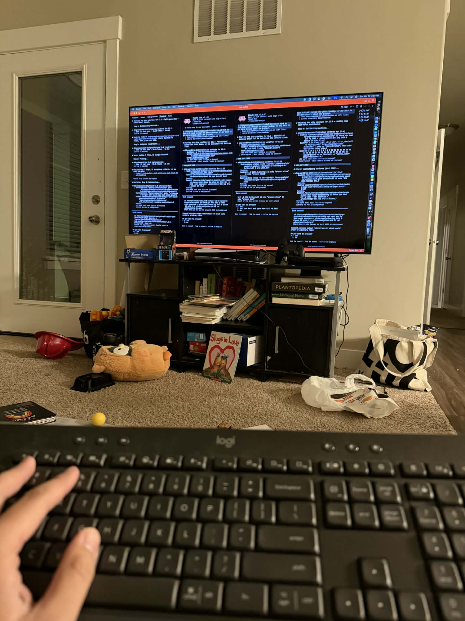 TV dev setup - screen mirroring Mac mini while hanging out with family